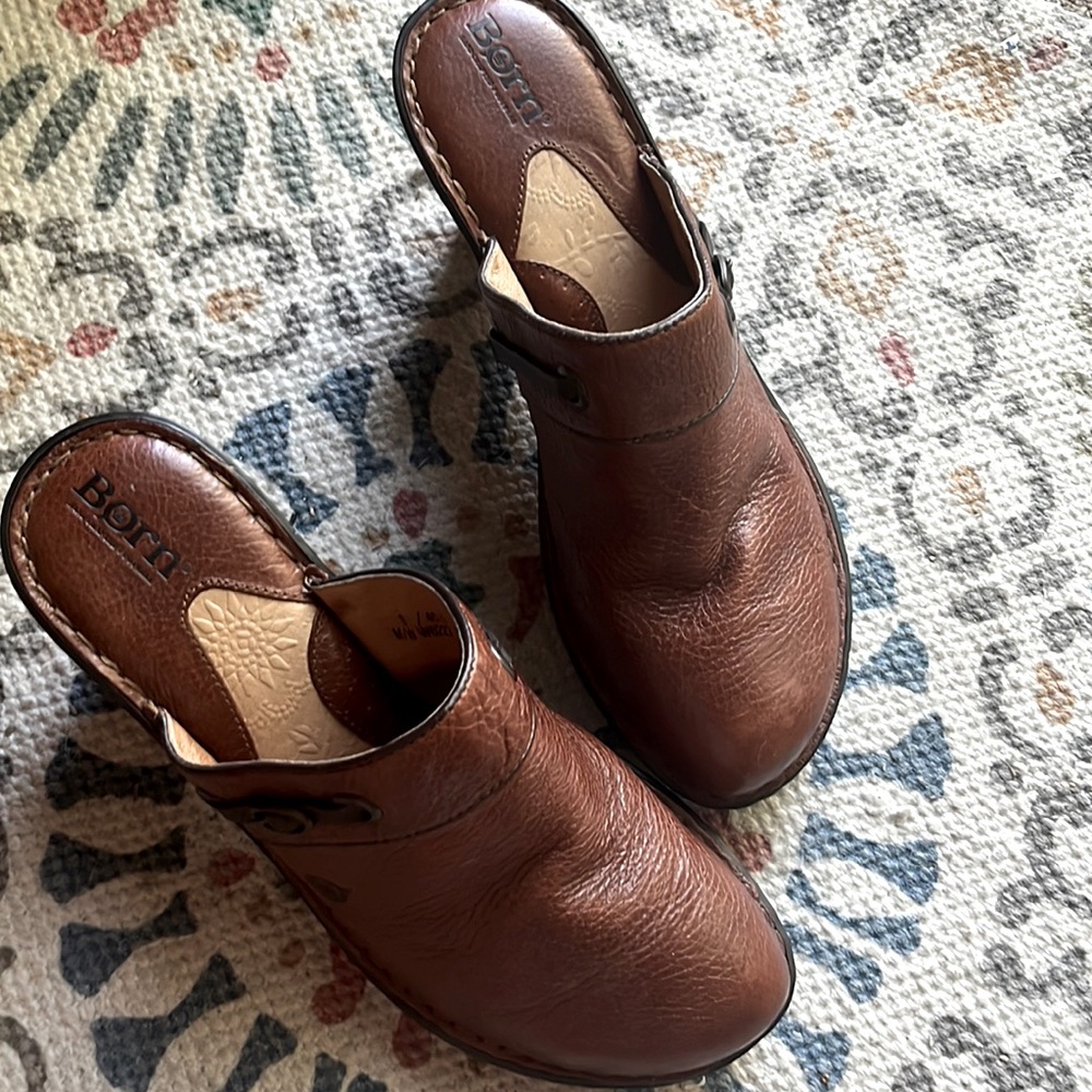 These awesome clog’s are super comfortable and have about a 3.5 inch heel.